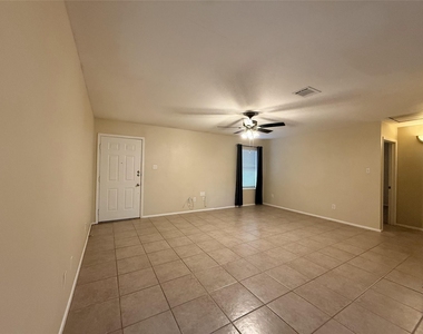 7907 Dunn St - Photo Thumbnail 2