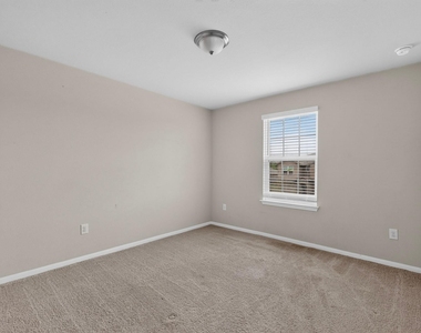 6920 Ranchito Dr - Photo Thumbnail 11