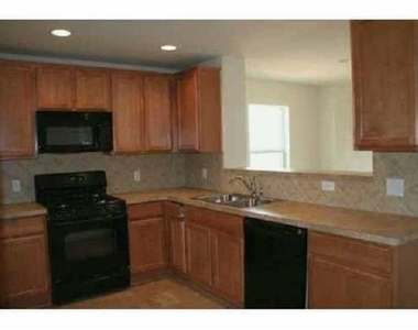 3633 Hawk View St - Photo Thumbnail 12