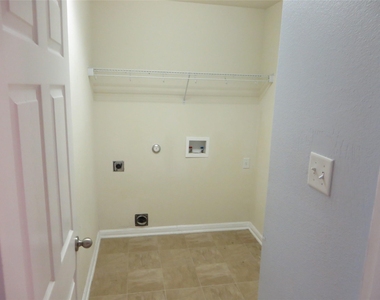 3633 Hawk View St - Photo Thumbnail 4
