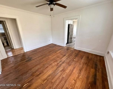 744 West Street - Photo Thumbnail 6
