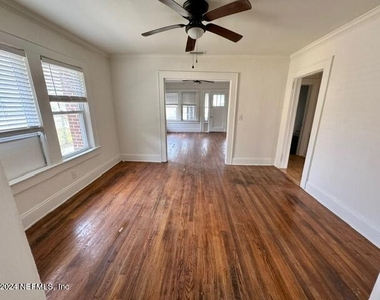 744 West Street - Photo Thumbnail 5
