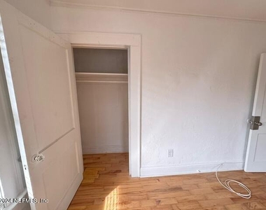 744 West Street - Photo Thumbnail 13