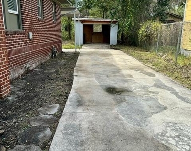 744 West Street - Photo Thumbnail 18