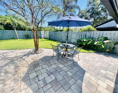184 Bermuda Court - Photo Thumbnail 14