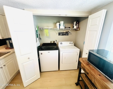 184 Bermuda Court - Photo Thumbnail 5