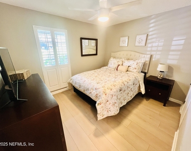 184 Bermuda Court - Photo Thumbnail 19
