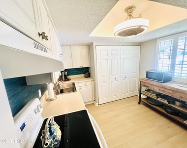 184 Bermuda Court - Photo Thumbnail 6