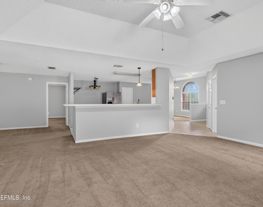 11669 Collins Creek Drive - Photo Thumbnail 10