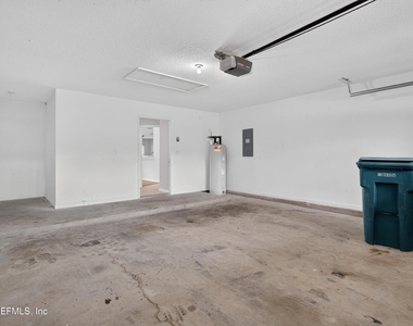 11669 Collins Creek Drive - Photo Thumbnail 33