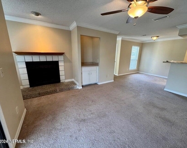 10200 Belle Rive Boulevard - Photo Thumbnail 12