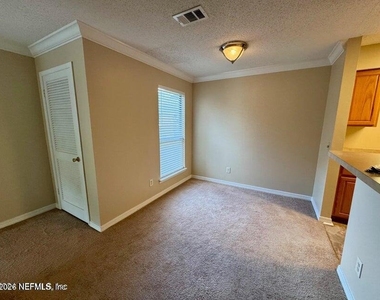10200 Belle Rive Boulevard - Photo Thumbnail 7