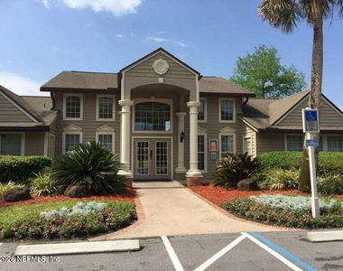 10200 Belle Rive Boulevard - Photo Thumbnail 19
