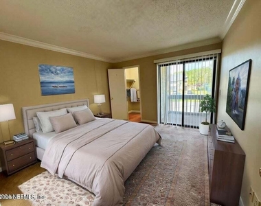 10200 Belle Rive Boulevard - Photo Thumbnail 3