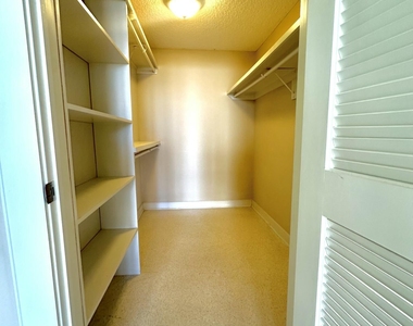 109 South Street - Photo Thumbnail 11
