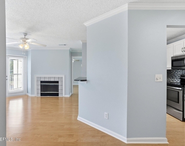 400 Sandiron Circle - Photo Thumbnail 4