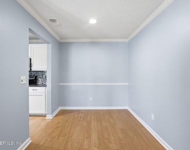 400 Sandiron Circle - Photo Thumbnail 8