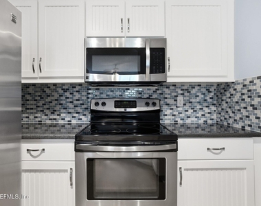 400 Sandiron Circle - Photo Thumbnail 6