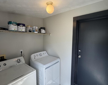 2512 College Street - Photo Thumbnail 2