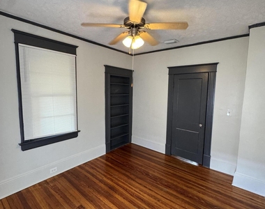 2512 College Street - Photo Thumbnail 14