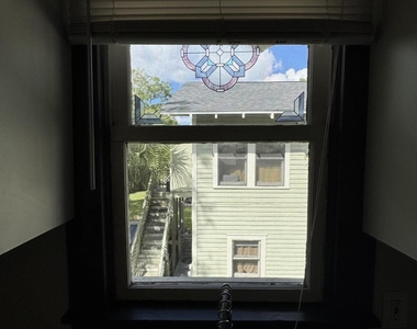 2512 College Street - Photo Thumbnail 5