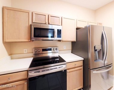 10550 Baymeadows Road - Photo Thumbnail 5