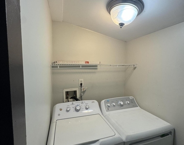 2512 College Street - Photo Thumbnail 11