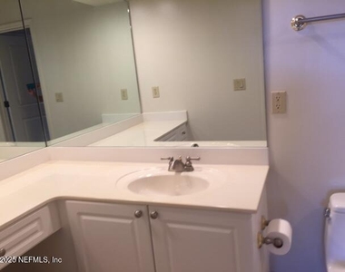 400 E Bay Street - Photo Thumbnail 21