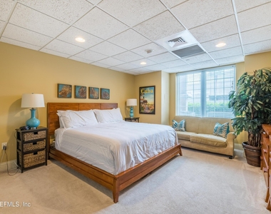 400 E Bay Street - Photo Thumbnail 32