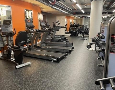 400 E Bay Street - Photo Thumbnail 37