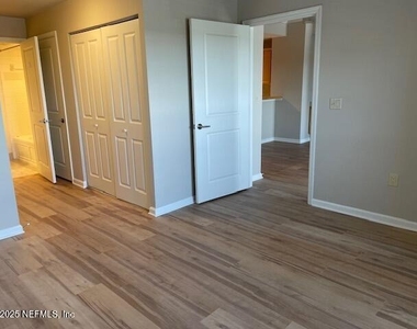 400 E Bay Street - Photo Thumbnail 19