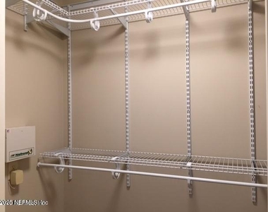 400 E Bay Street - Photo Thumbnail 22