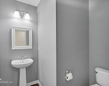 736 Rembrandt Avenue - Photo Thumbnail 3