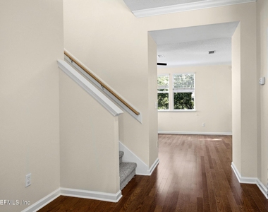 736 Rembrandt Avenue - Photo Thumbnail 1