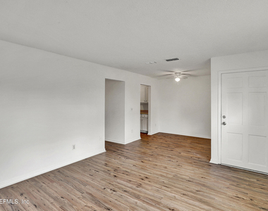 473 Bentwood Lane - Photo Thumbnail 12