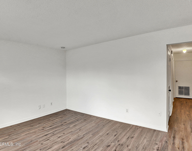 473 Bentwood Lane - Photo Thumbnail 11