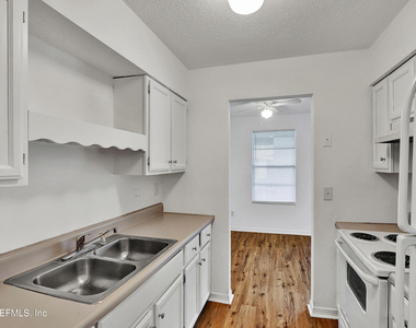 473 Bentwood Lane - Photo Thumbnail 10