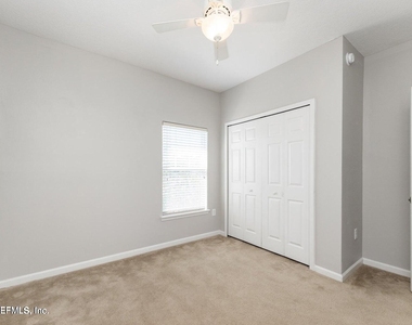 8226 Green Parrot Road - Photo Thumbnail 16