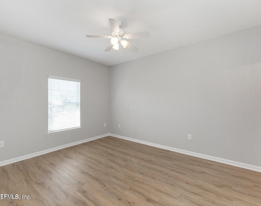 8226 Green Parrot Road - Photo Thumbnail 15