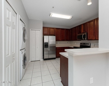 8226 Green Parrot Road - Photo Thumbnail 1