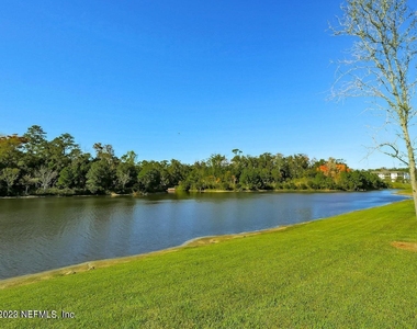 8226 Green Parrot Road - Photo Thumbnail 30