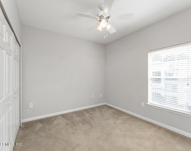 8226 Green Parrot Road - Photo Thumbnail 18