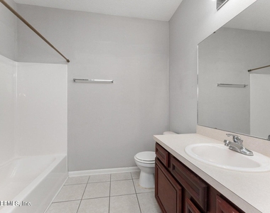 8226 Green Parrot Road - Photo Thumbnail 17