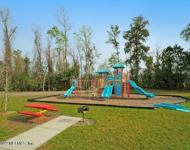 8226 Green Parrot Road - Photo Thumbnail 24