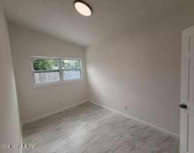 7178 Karenita Drive - Photo Thumbnail 9