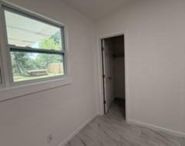 7178 Karenita Drive - Photo Thumbnail 12