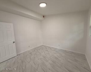 7178 Karenita Drive - Photo Thumbnail 10