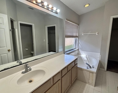 13758 Sea Hawk Street - Photo Thumbnail 18