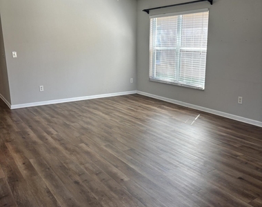 13758 Sea Hawk Street - Photo Thumbnail 15