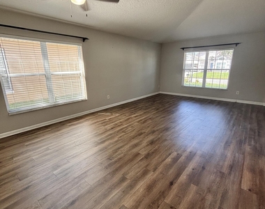 13758 Sea Hawk Street - Photo Thumbnail 16